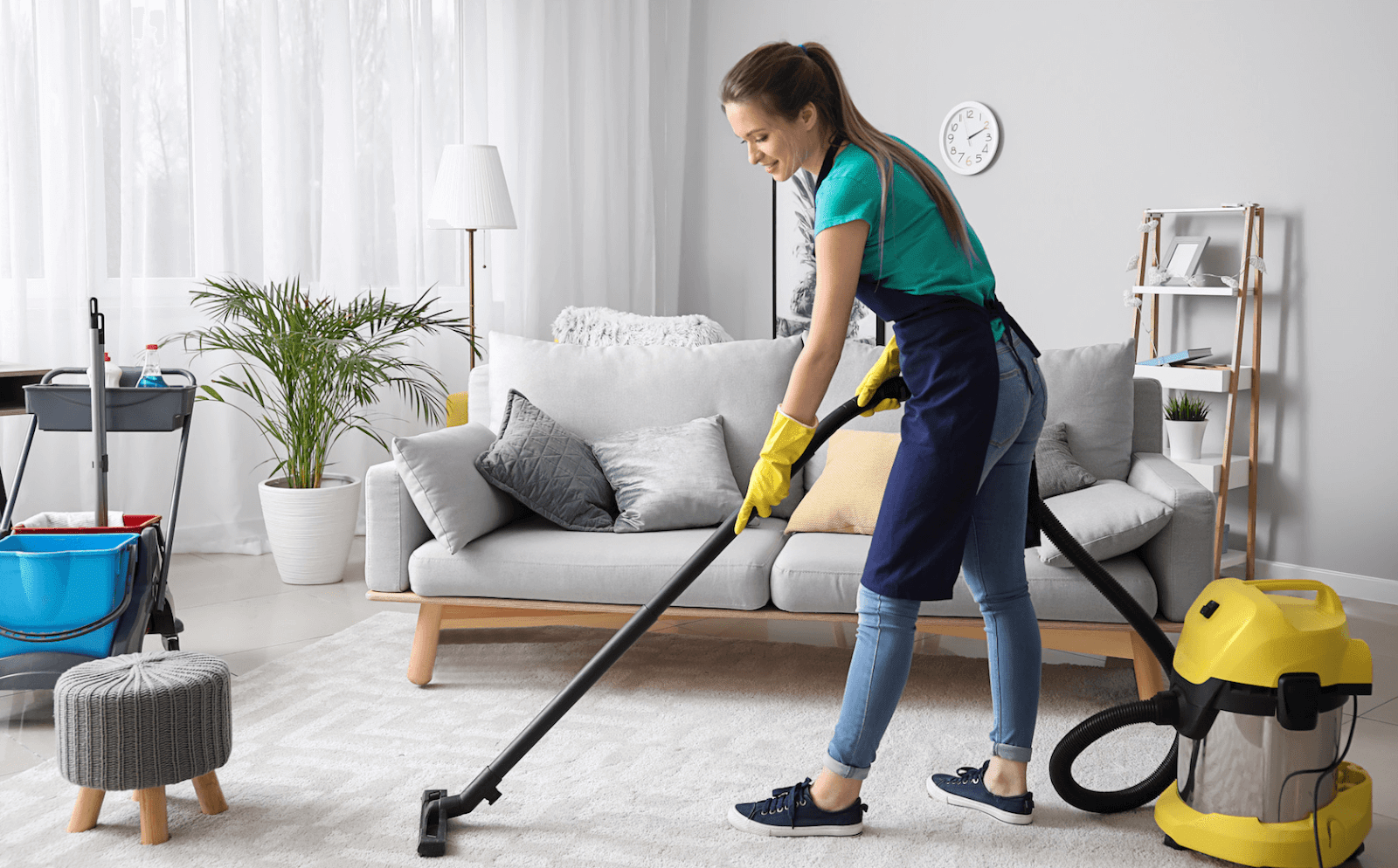 Hiring cleaning services
