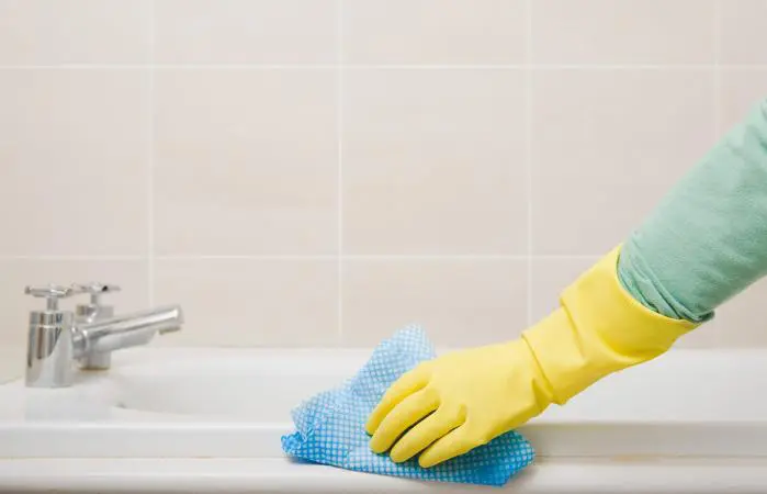 End-of-lease cleaning ensures every surface, including your bathtub, is impeccably clean