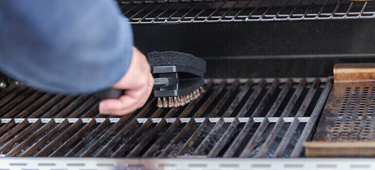 How do you Clean a Disgusting BBQ? 9 BBQ cleaner