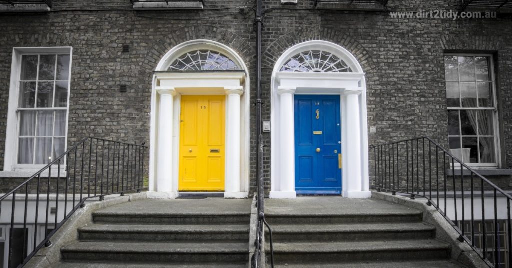 Can two different door handles be paired? 6 door handles