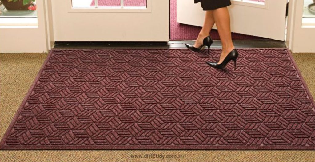 Are there any good products or tips/tricks for dusting? 2 tips/tricks for dusting