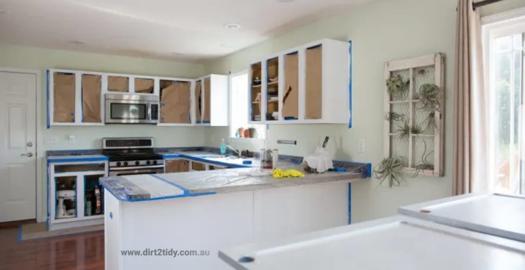 How much does it cost to paint a wall4