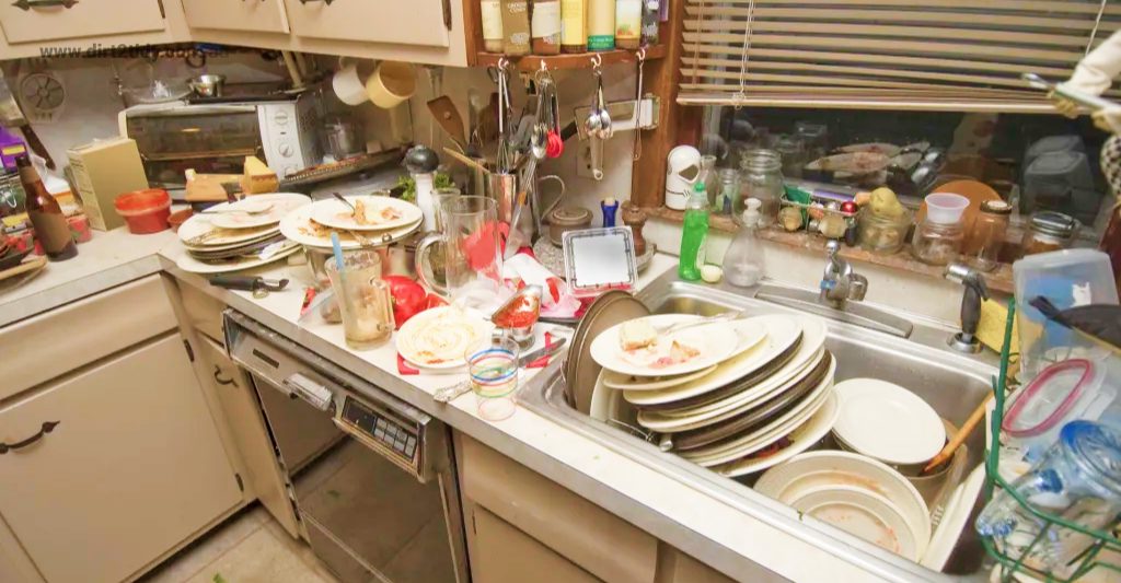 Can a landlord tell you how clean to keep your house? 1 keep your house clean