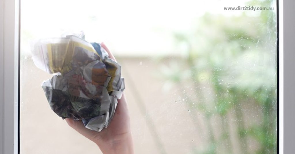 Why does cleaning windows with newspaper work? 2 windows with newspaper