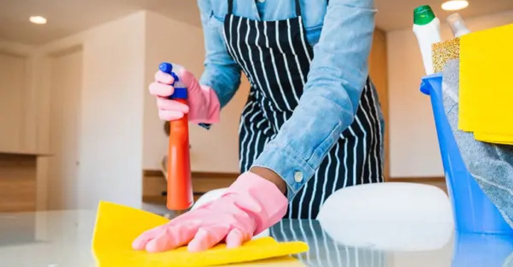 How much does a cleaning service business make on average 1 3