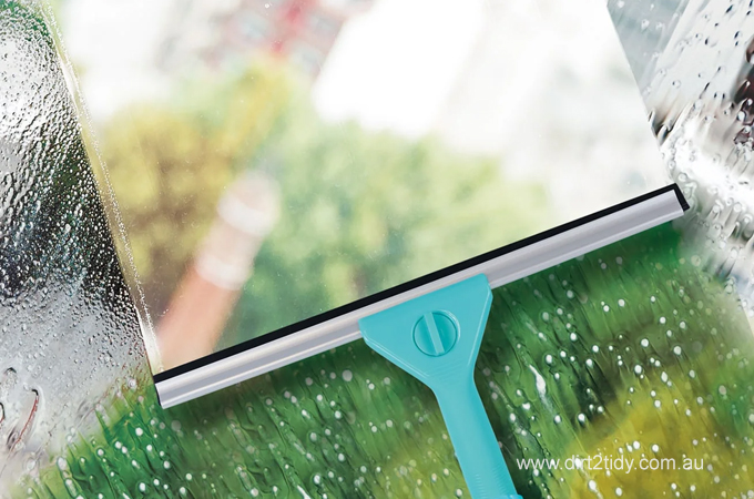 How Expert Window Cleaners Improve the Energy Efficiency of Your Home 4 Expert Window Cleaners