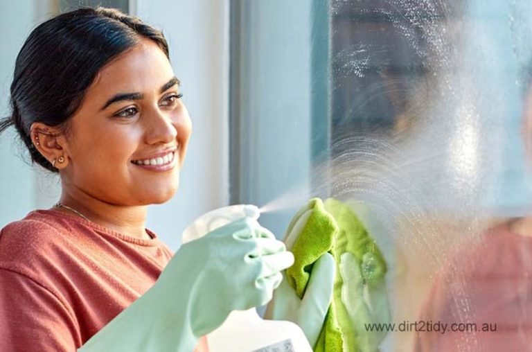 Common Mistakes to Avoid When Hiring a Window Cleaning Service
