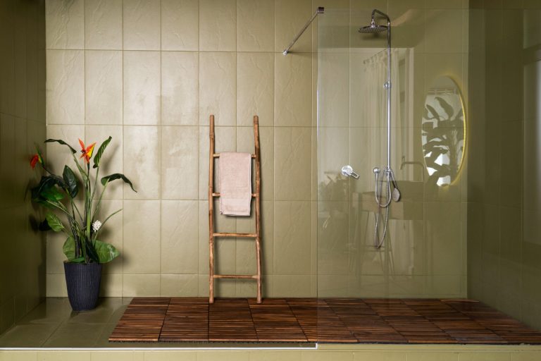 Best Ways to Maintain and Cleaning Shower Cabin