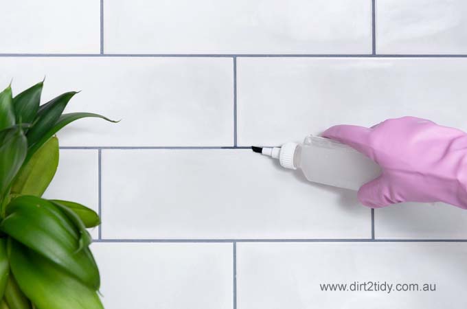 Tips for Dealing with Tough Grime in Grout Lines 3 grime in grout line